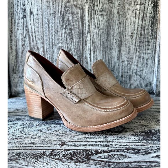 Freebird Bellevue Leather Slip On Loafer Heels, Taupe |  Women size 8 - Picture 1 of 6